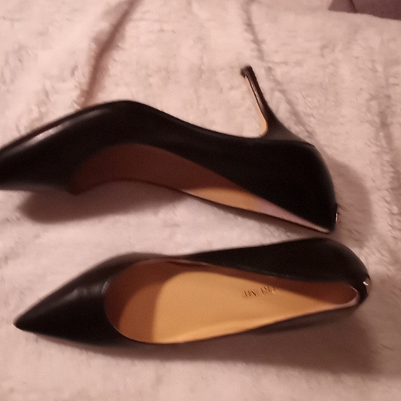 Black  Ivanka Trump Heels ,size 8 & 1/2 - Picture 1 of 5